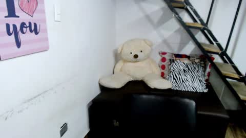 Snapshot of samantha2girl chatting on 12.22.24 samantha online show from 12.22.24