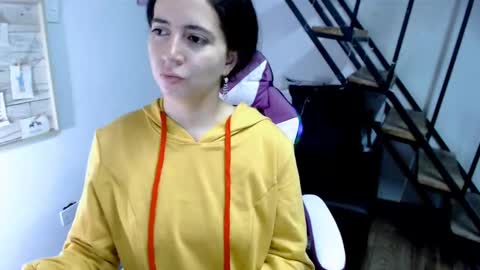 Snapshot of samantha2girl chatting on 09.18.25 samantha online show from 09.18.25