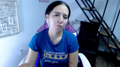 Snapshot of samantha2girl chatting on 09.24.25 samantha online show from 09.24.25