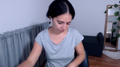 Snapshot of samantha2girl chatting on 11.21.25 samantha online show from 11.21.25