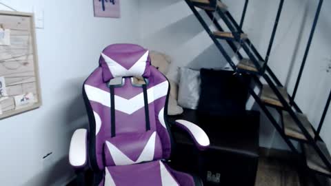 Snapshot of samantha2girl chatting on 11.24.25 samantha online show from 11.24.25