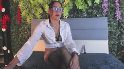 Samantha  online show from 01.15.25