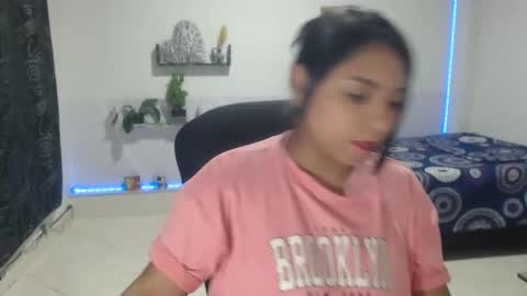 Snapshot of samantha__morris chatting on 02.03.25 sammy online show from 02.03.25