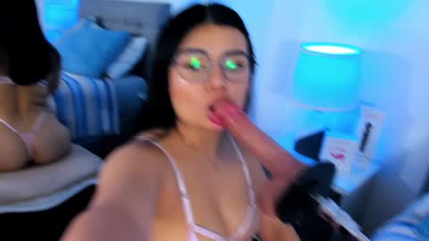 Snapshot of samantha__vega chatting on 01.16.25 Samantha Vega online show from 01.16.25