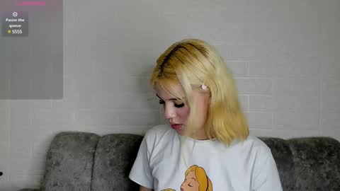 Snapshot of samantha_browwnn chatting on 02.11.25 samantha_browwnn online show from 02.11.25