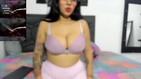 Snapshot of samantha_cherry__ chatting on 09.26.25 samantha cherry online show from 09.26.25