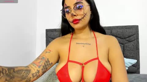 Snapshot of samantha_cherry__ chatting on 10.18.25 samantha cherry online show from 10.18.25