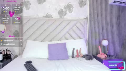 Snapshot of samantha_duque11 chatting on 12.27.24 Samantha online show from 12.27.24