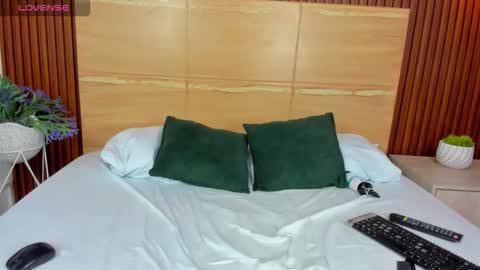 S A M A N T H A online show from 12.14.25