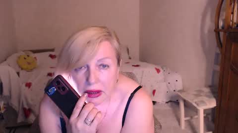 Snapshot of samantha_si chatting on 06.26.26 Samantha online show from 06.26.26