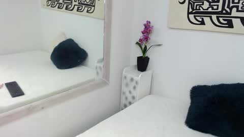 Snapshot of samantha_vaker chatting on 02.25.26 samantha_vaker online show from 02.25.26