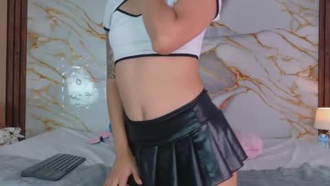 SAMANTHA ECHEVERRY online show from 03.15.26