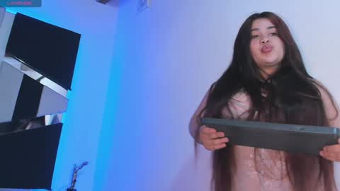 Samantha Ferrer online show from 12.07.24