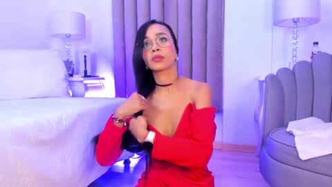 Samantha online show from 12.24.24