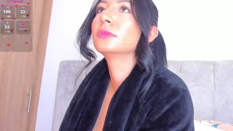 V A  N E S S A  online show from 01.07.25