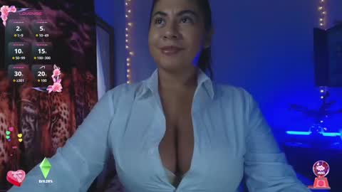 samanthahut1 online show from 10.04.25