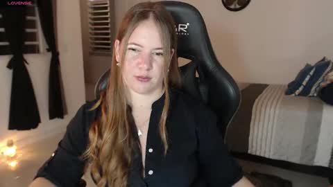 Snapshot of samanthaleon chatting on 04.13.26 Samantha samy online show from 04.13.26