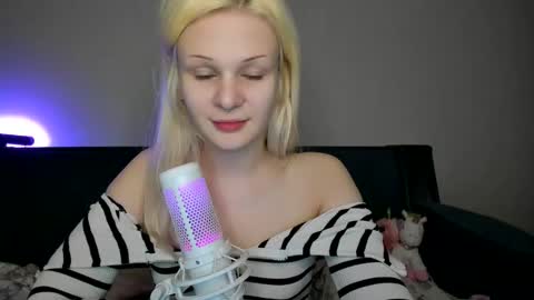 Snapshot of samanthamiasnik1 chatting on 03.06.25 Samantha online show from 03.06.25