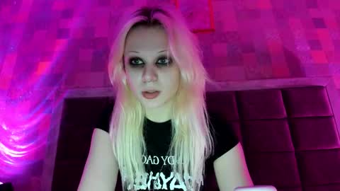 Snapshot of samanthamiasnik1 chatting on 10.27.25 Samantha online show from 10.27.25