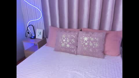 Snapshot of samanthapeachs chatting on 11.05.25 Alejandra online show from 11.05.25