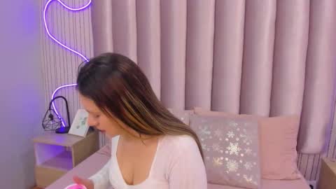 Snapshot of samanthapeachs chatting on 11.13.25 Alejandra online show from 11.13.25