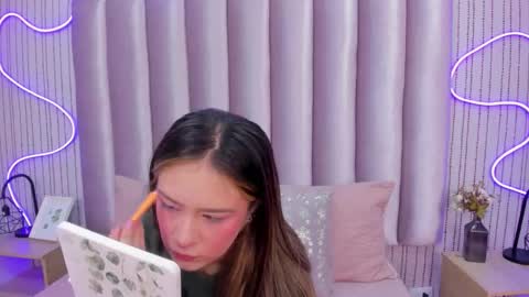 Snapshot of samanthapeachs chatting on 11.19.25 Alejandra online show from 11.19.25