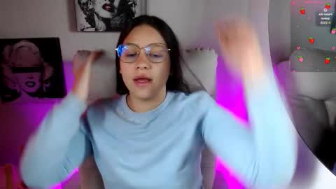 Snapshot of samantharoldan chatting on 01.13.26 Samantha online show from 01.13.26