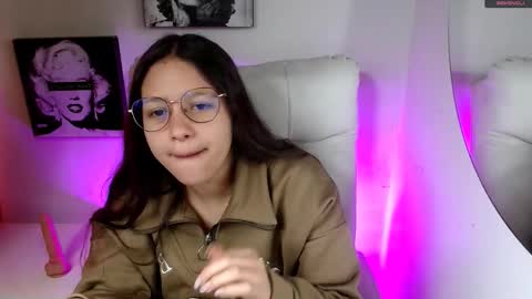 Snapshot of samantharoldan chatting on 02.17.26 Samantha online show from 02.17.26