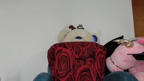 Snapshot of samara429147 chatting on 12.18.25 samara online show from 12.18.25