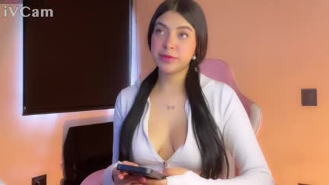 Snapshot of samara_lam chatting on 02.02.25 Sammy  online show from 02.02.25
