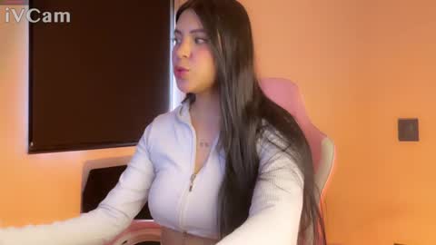 Snapshot of samara_lam chatting on 02.02.25 Sammy  online show from 02.02.25