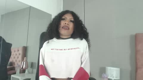 samaragrey18 online show from 02.19.25