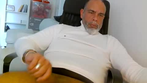 Sam online show from 04.15.26