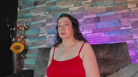 Snapshot of samethyst chatting on 11.24.25 samethyst online show from 11.24.25