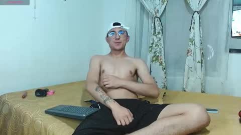 Snapshot of samfox_ chatting on 09.19.25 SAM online show from 09.19.25