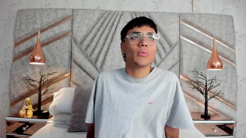 Snapshot of samfrrost chatting on 04.06.26 Samfrrost online show from 04.06.26