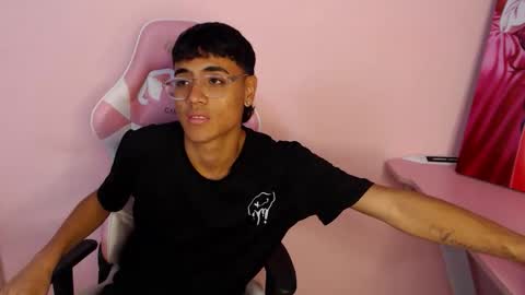 Snapshot of samfrrost chatting on 04.08.26 Samfrrost online show from 04.08.26