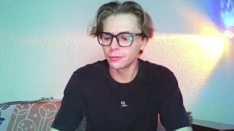 Snapshot of samgorgeous chatting on 05.28.26 Fansly - Top4fans online show from 05.28.26