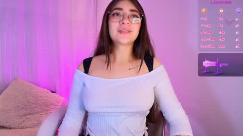 Snapshot of samii_evans chatting on 12.03.24 samii evans online show from 12.03.24