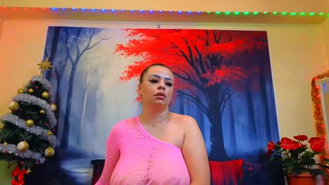 Snapshot of samiraevans chatting on 01.05.25 online show from 01.05.25