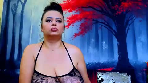 Snapshot of samiraevans chatting on 10.13.25 online show from 10.13.25