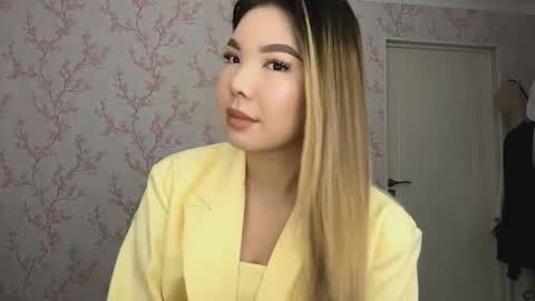 Snapshot of sammiesilvis chatting on 02.24.26 Elina online show from 02.24.26