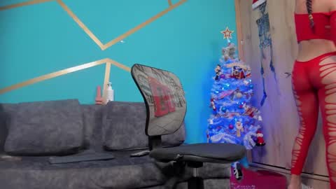 Snapshot of sammy_and_mike_ls chatting on 12.19.24 Sophie y Mark online show from 12.19.24