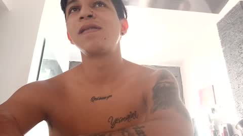 Snapshot of sammy_and_mike_ls chatting on 01.26.25 Sophie y Mark online show from 01.26.25