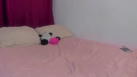 Snapshot of sammy_and_mike_ls chatting on 11.12.25 Sophie y Mark online show from 11.12.25