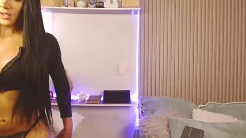 Snapshot of sammy_quinn_ chatting on 02.01.25 SAMMY online show from 02.01.25