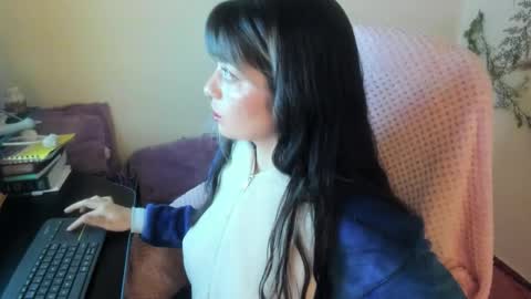 Snapshot of sammysammy_ chatting on 10.03.25 online show from 10.03.25