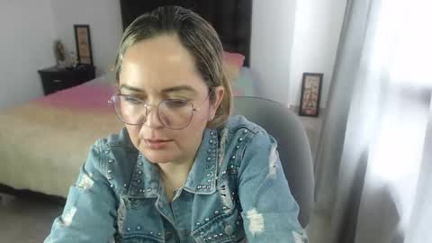 Snapshot of samy_vsn chatting on 01.17.25 samy_vsn online show from 01.17.25