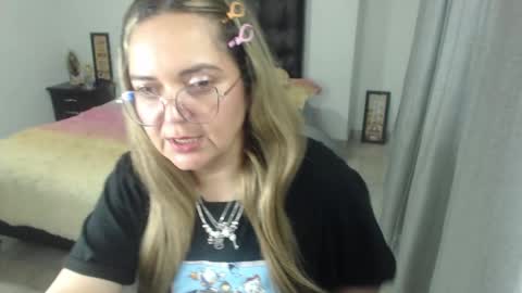 Snapshot of samy_vsn chatting on 01.19.25 samy_vsn online show from 01.19.25