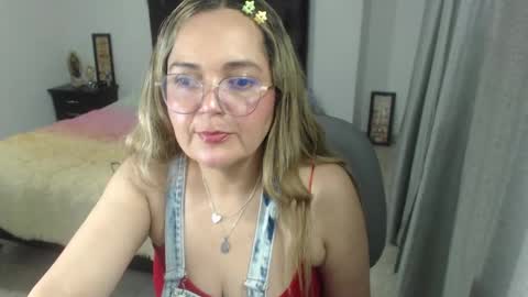 Snapshot of samy_vsn chatting on 01.21.25 samy_vsn online show from 01.21.25